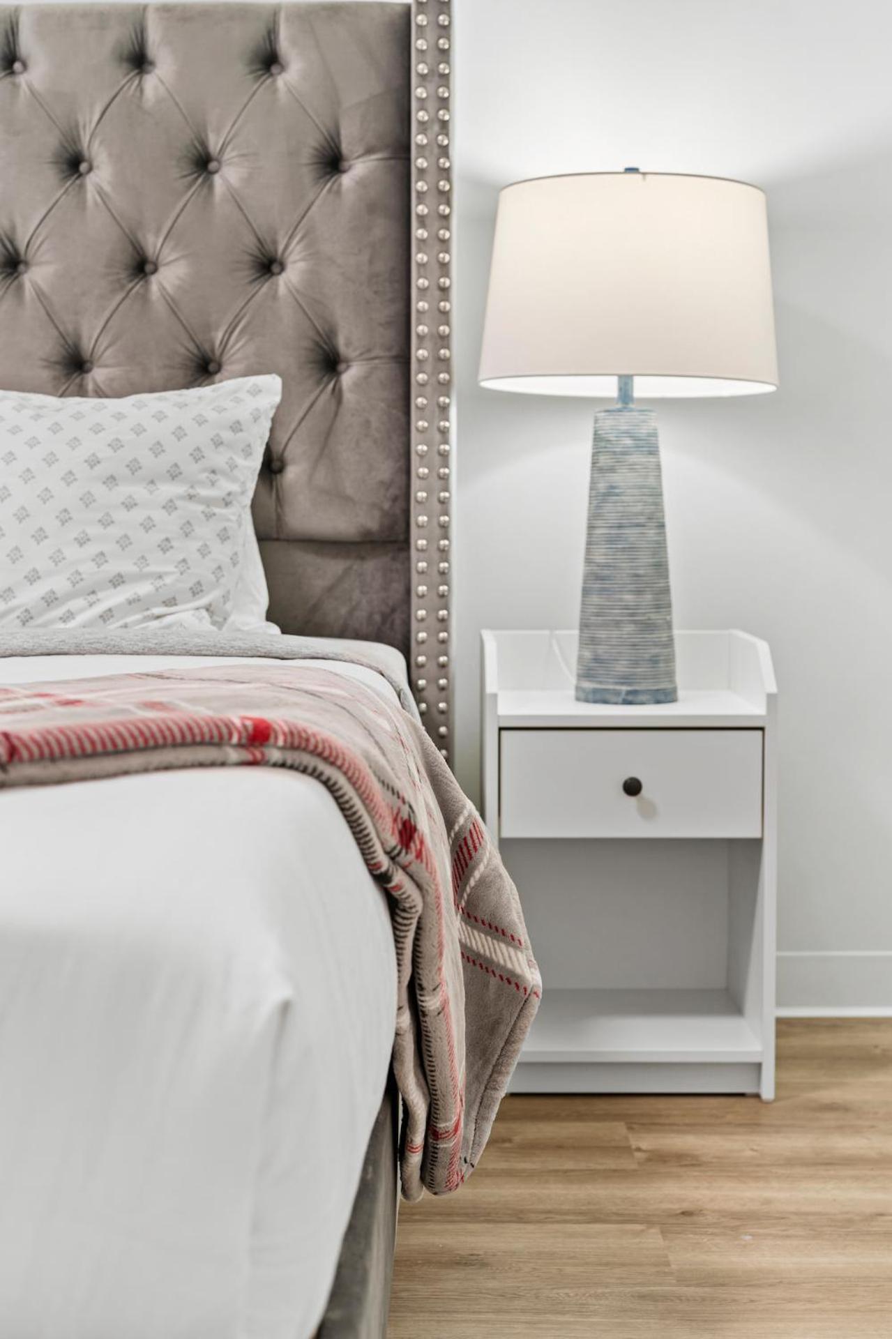 Furnished Luxury Apartment Next To Harvard Stadium Бостон Экстерьер фото